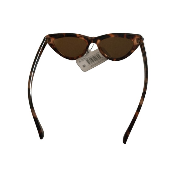 Time And Tru Fashion Sunglasses - Picture 4 of 6